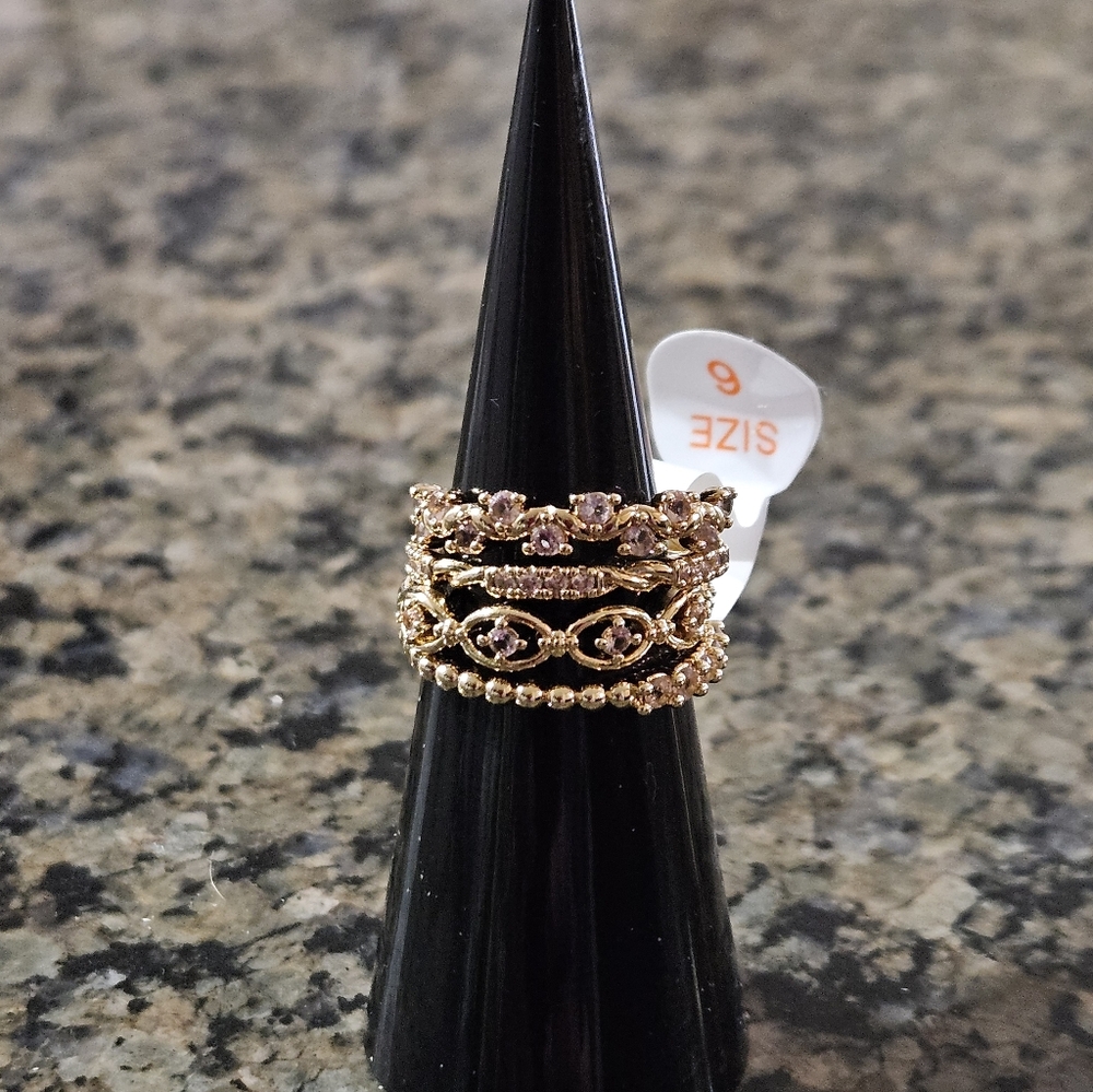Bomb Party DELICATES RG44162 “Proof That Magic Happens Once” Peach Sz 6